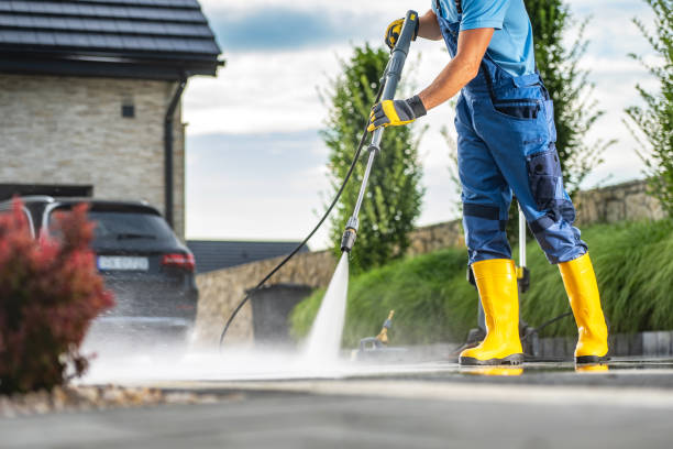 Garage Pressure Washing in River Rouge, MI